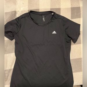 Athletic shirt